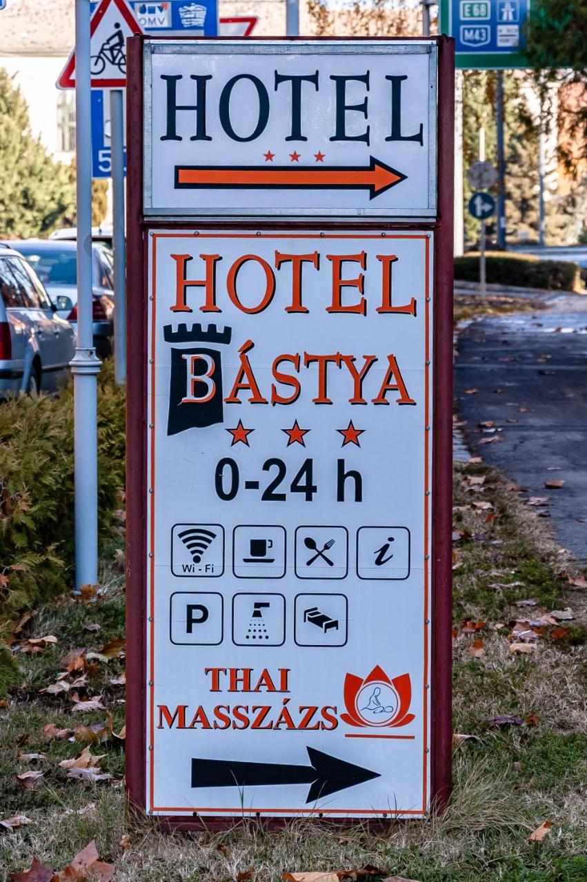 Bastya Hotel Makó Exteriör bild