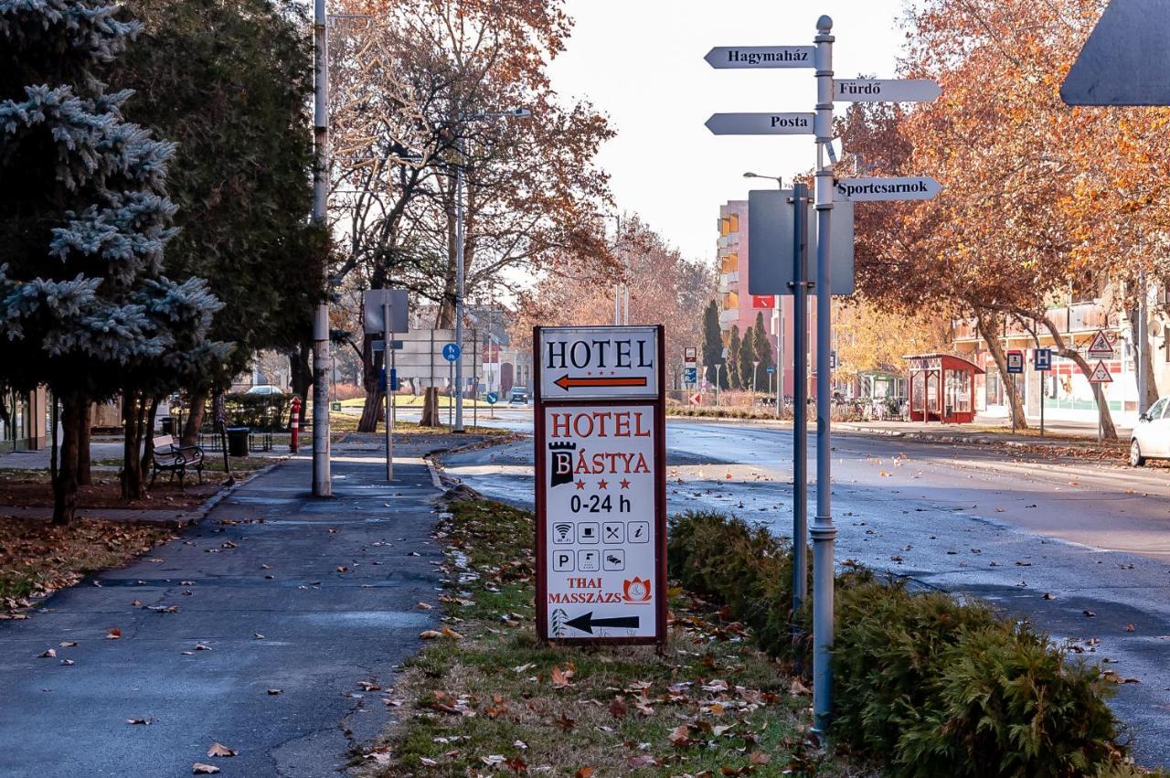 Bastya Hotel Makó Exteriör bild