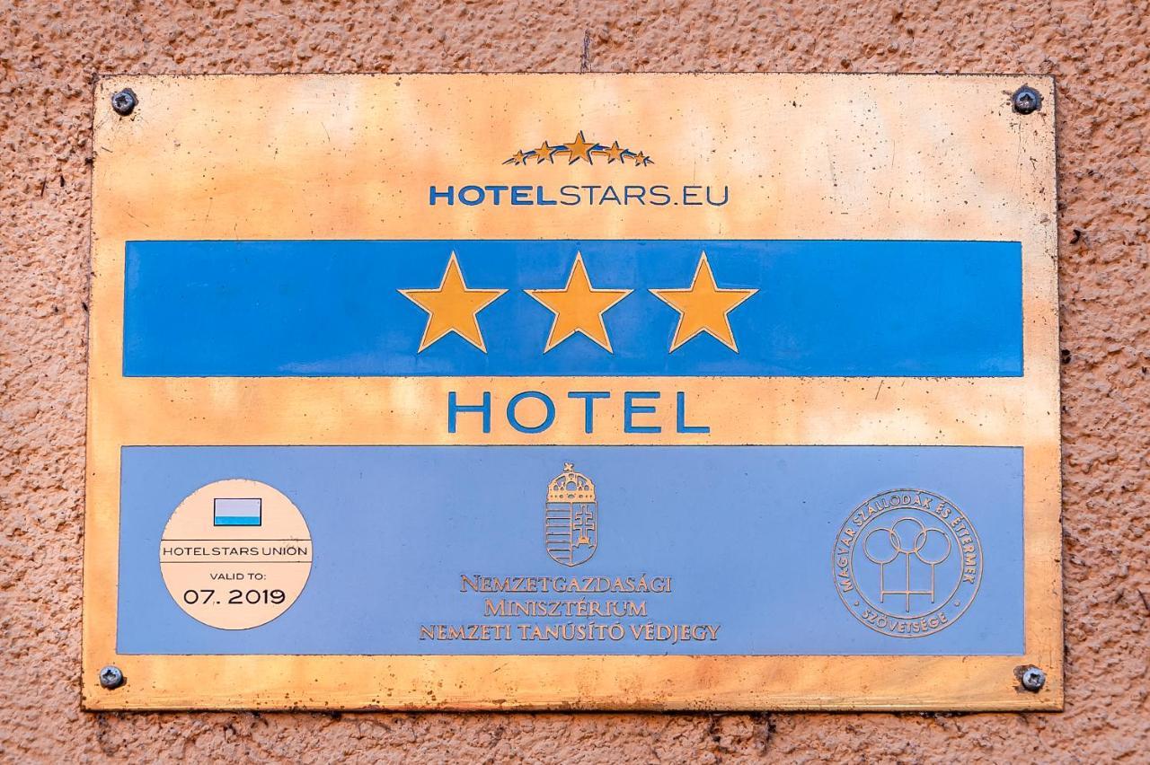 Bastya Hotel Makó Exteriör bild